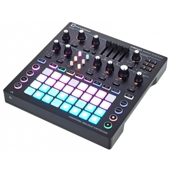 Novation Circuit Mono Station Novation Circuit Mono Station