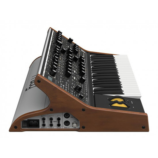 Moog Subsequent 37 