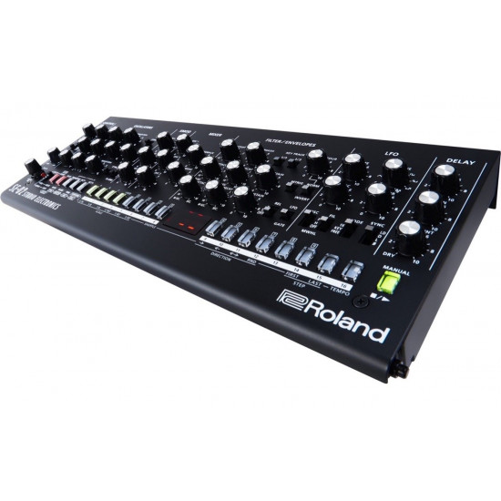 Roland SE-02 Tabletop Analog Synthesizer